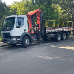Caminhão Volvo Munck Palfinger