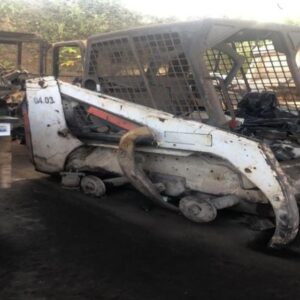 Mini Pá Carregadeira BOB CAT