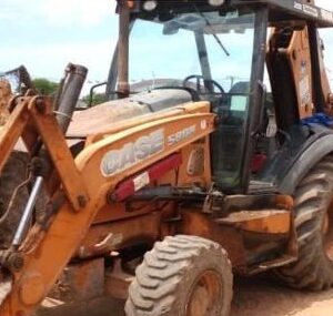 Retroescavadeira Case 580N